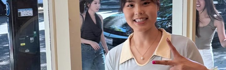 欧冠直播-可爱女生！李月汝造访独角兽店铺 左膝仍佩戴厚厚护具